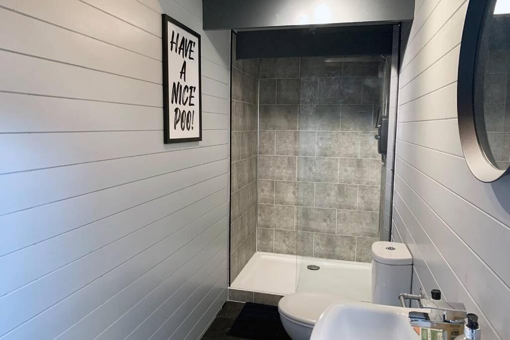 Cosy, Self-Contained Garden Room In City Centre! Херфорд Екстериор снимка